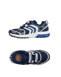 Низкие кеды и кроссовки Geox