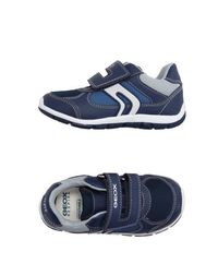 Низкие кеды и кроссовки Geox