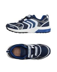 Низкие кеды и кроссовки Geox