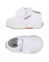 Низкие кеды и кроссовки Superga