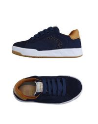 Низкие кеды и кроссовки Geox