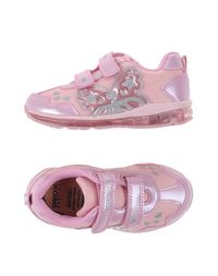 Низкие кеды и кроссовки Geox