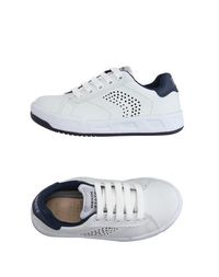 Низкие кеды и кроссовки Geox