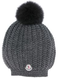 шапка с помпоном из лисьего меха Moncler