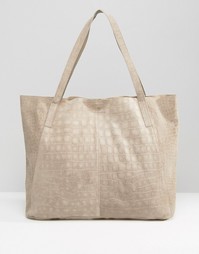 Замшевая сумка-шоппер с отделкой под кожу крокодила ASOS - Mink