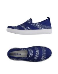 Низкие кеды и кроссовки Guess