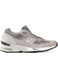 кроссовки на шнуровке  New Balance