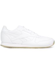 классические кроссовки  Reebok