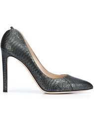 snakeskin pumps Chloe Gosselin