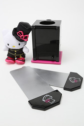 Иллюзия разрезания на 3 части Hello Kitty