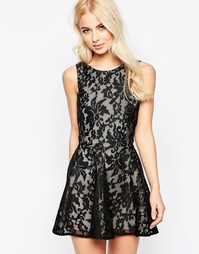 Кружевное короткое приталенное платье Jarlo - Черный