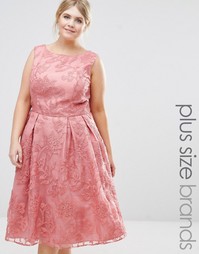 Кружевное платье миди для выпускного Chi Chi London Plus - Розовый