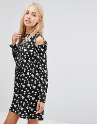 Короткое приталенное платье с открытыми плечами Daisy Street - Черный