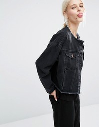 Укороченная джинсовая куртка с необработанным краем Monki - Черный