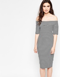 Платье в полоску с открытыми плечами Minimum Tanne
