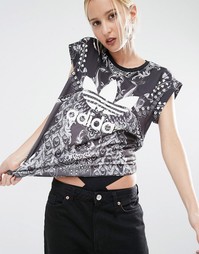 Футболка с принтом пейсли и логотипом-трилистником Adidas Originals X