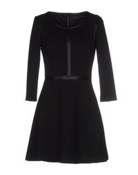 Короткое платье Sisley