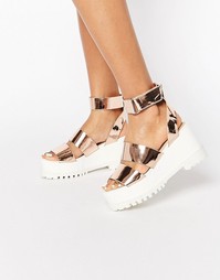 Сандалии на массивной подошве ASOS TEASE ME - Розовое золото