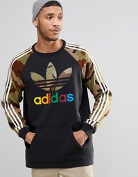 Свитшот с круглым вырезом и камуфляжным принтом adidas Originals AY817