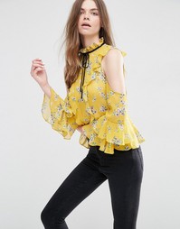 Блузка с цветочным принтом, открытыми плечами и оборками ASOS - Мульти