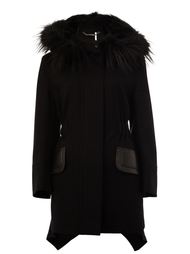 пальто с оторочкой из лисьего меха Fendi