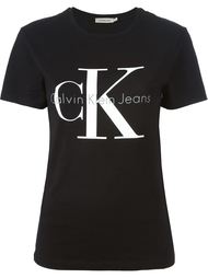 футболка с принтом логотипа   Calvin Klein Jeans