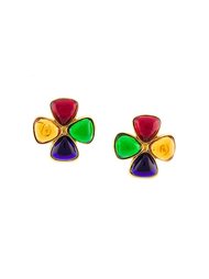 gripoix clover clip on earrings Chanel Vintage