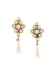 pearl drop clip-on earrings Chanel Vintage