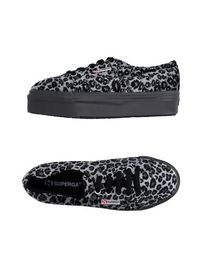 Низкие кеды и кроссовки Superga