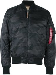 камуфляжная куртка-бомбер Alpha Industries