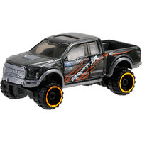 Машинка Hot Wheels из базовой коллекции Mattel