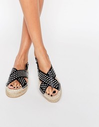 Сандалии-эспадрильи с массивными заклепками ASOS JAMMY - Черный