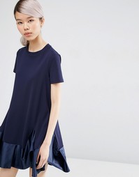 Платье-футболка с атласной оборкой ASOS Premium - Темно-синий