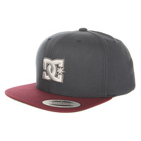 Бейсболка с прямым козырьком DC Shoes Snappy Hats Licorice
