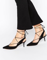 Туфли на среднем каблуке с острым носком и шнуровкой London Rebel Spri