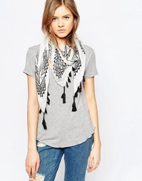 Шарф с металлизированным принтом и бахромой Liquorish