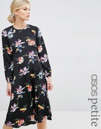 Платье миди с цветочным принтом ASOS PETITE - Мульти
