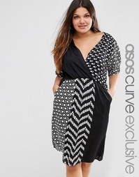 Платье с запахом и монохромным принтом ASOS CURVE - Мульти