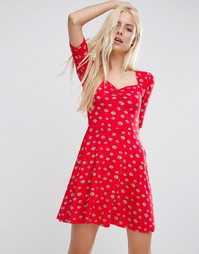 Красное короткое приталенное платье с цветочным принтом ASOS - Мульти