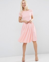Приталенное плиссированное платье миди ASOS - Телесный