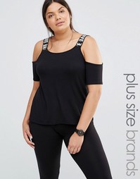 Топ с открытыми плечами и надписью Boohoo Plus - Черный