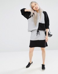 Трикотажная юбка в стиле колор блок Monki - Серый