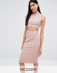 Облегающее платье миди с высоким воротом эксклюзивно для Missguided