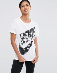 Футболка с короткими рукавами и большим логотипом Nike