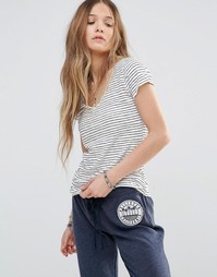 Футболка в полоску с V‑образным вырезом Hollister Core - Белая полоска