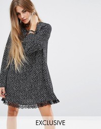 Свободное креповое платье с цветочным принтом Reclaimed Vintage