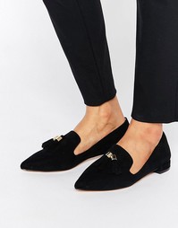 Остроносые туфли на плоской подошве с кисточками Carvela Moss