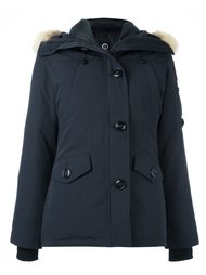 парка 'Montebello'  Canada Goose