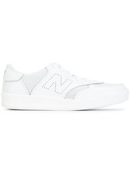 lateral patch sneakers New Balance