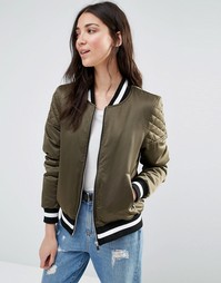 Куртка-пилот со стегаными вставками на рукавах и контрастной отделкой Brave Soul